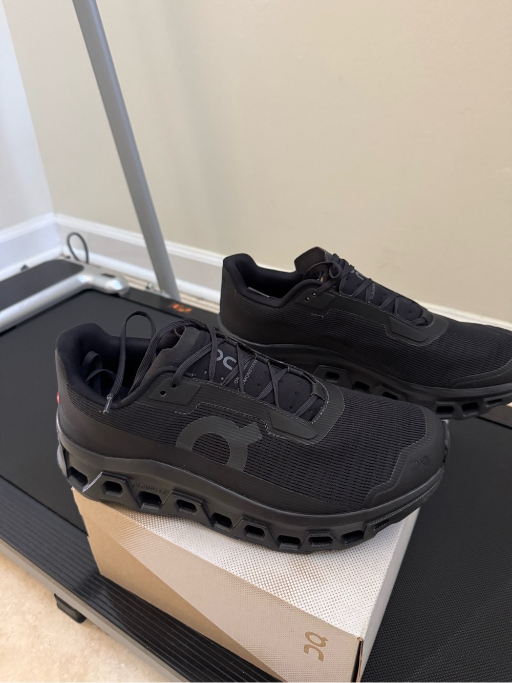 On Cloudmaster Void Mens Shoes